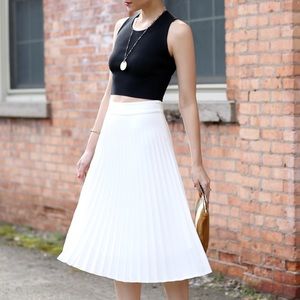 JOA Ivory Pleated Midi Skirt Size Small